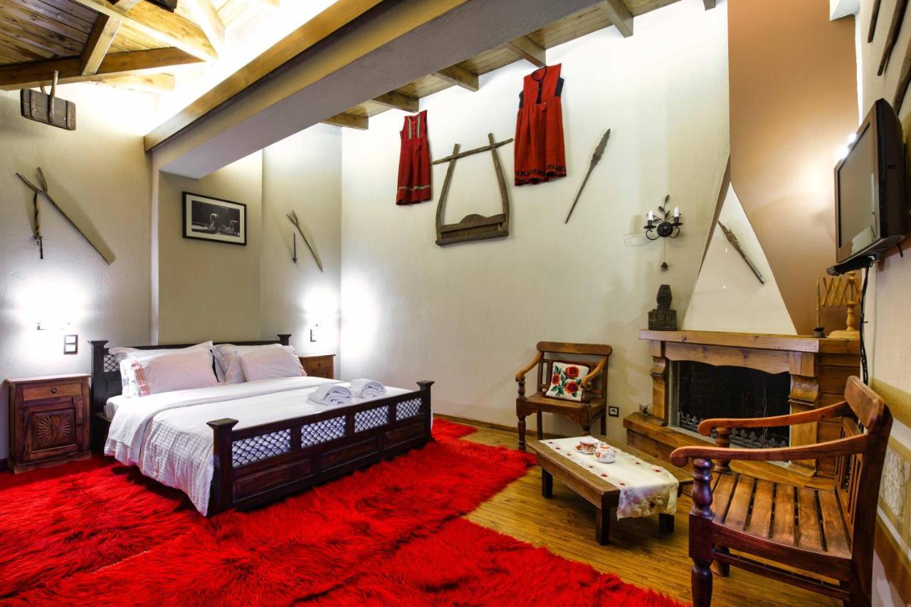 Hotel Teloneio Plaka  エクステリア 写真