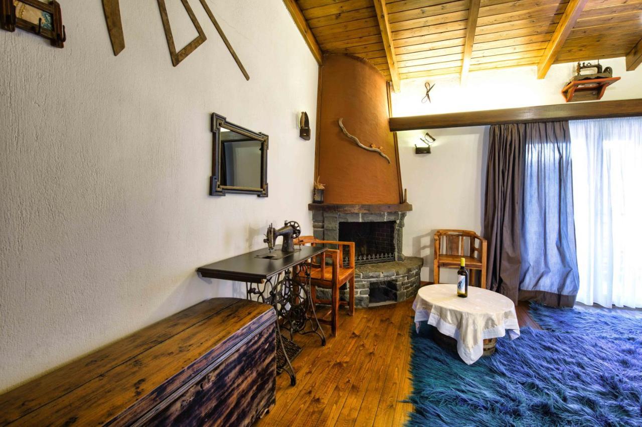Hotel Teloneio Plaka  エクステリア 写真