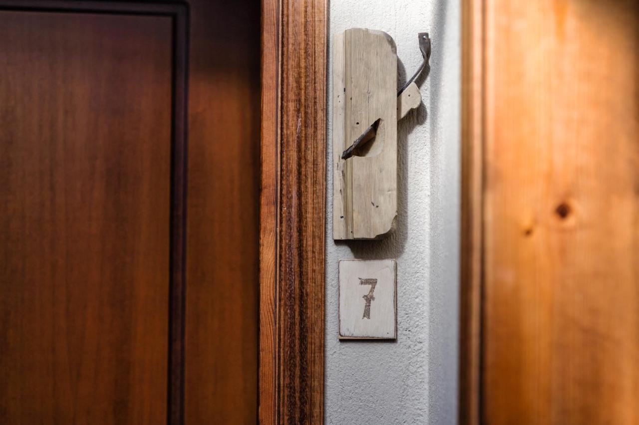 Hotel Teloneio Plaka  エクステリア 写真