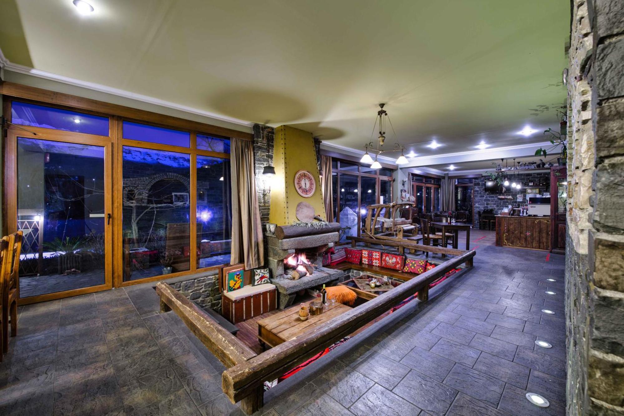Hotel Teloneio Plaka  エクステリア 写真