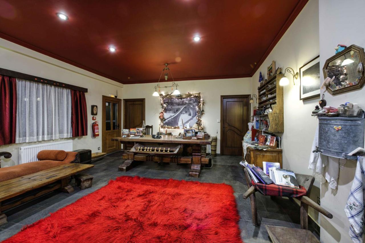 Hotel Teloneio Plaka  エクステリア 写真